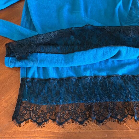 Mossimo Teal Blue Tunic Sweater with Lace Trim Woman Size Medium Lightweight - Picture 7 of 9